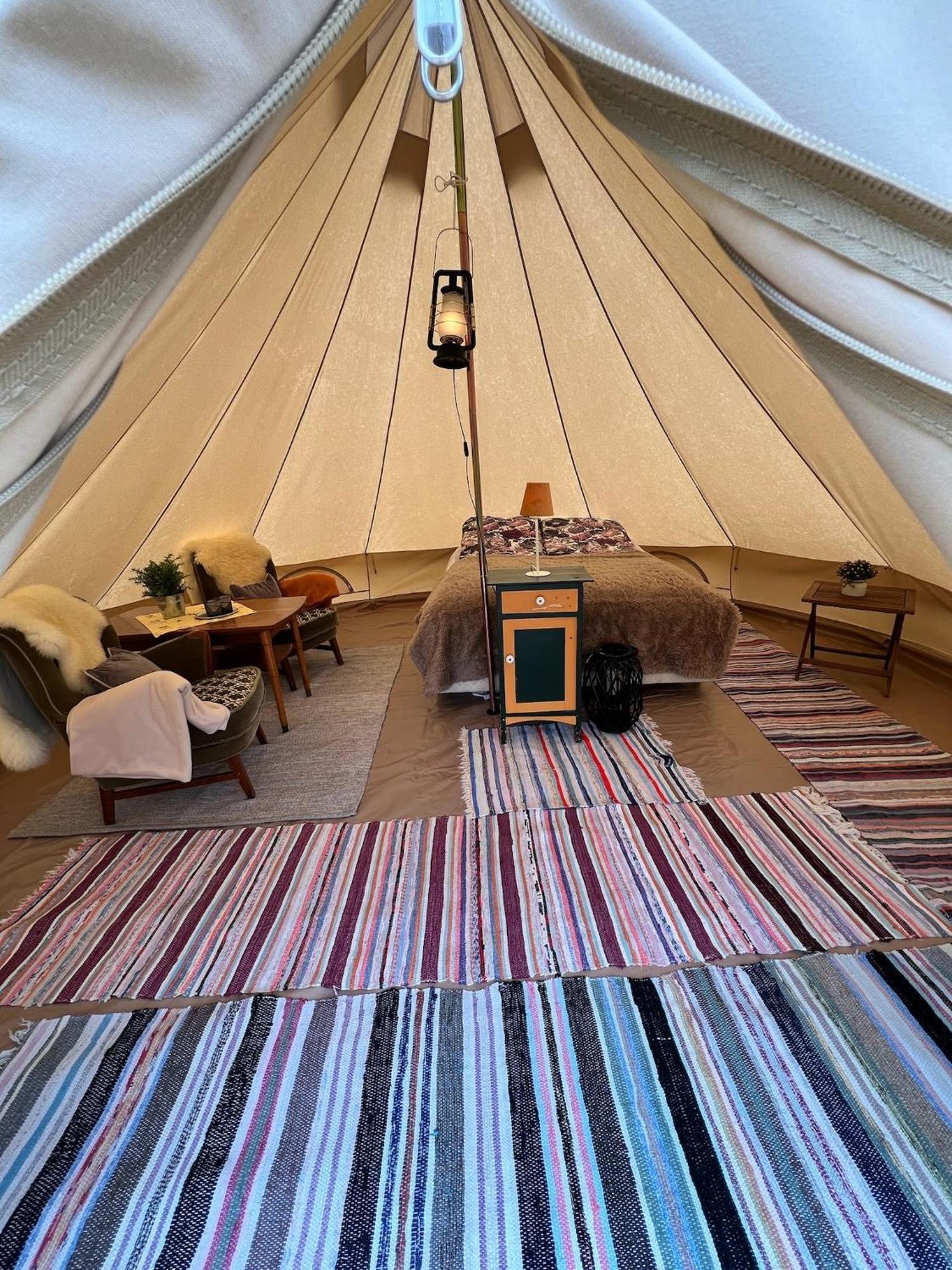 Hommen Gard Glamping Hotel ริเซอร์ ภายนอก รูปภาพ